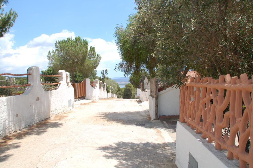 Apartments Casa Vacanze Porto Pino Esterno foto