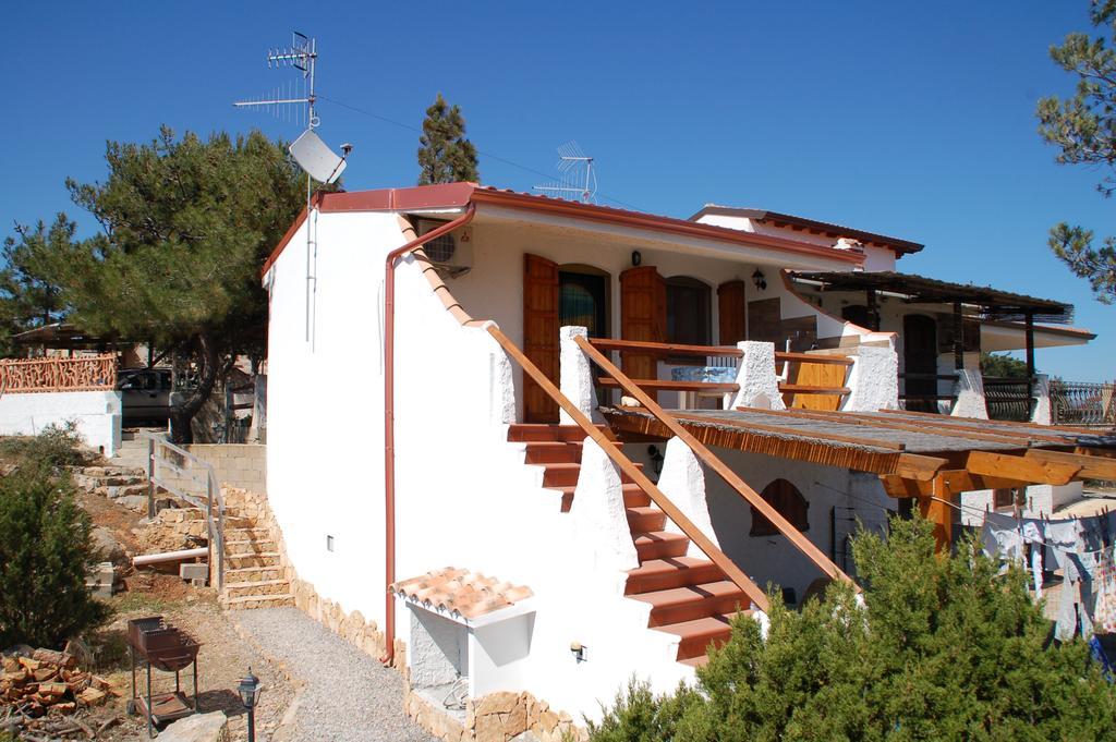 Apartments Casa Vacanze Porto Pino Esterno foto