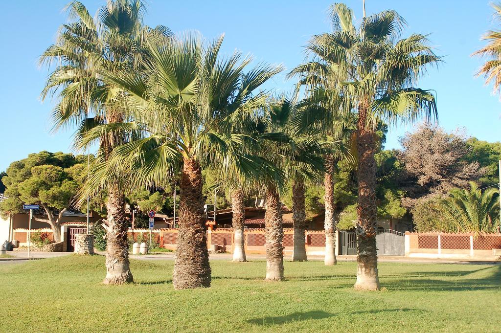 Apartments Casa Vacanze Porto Pino Esterno foto